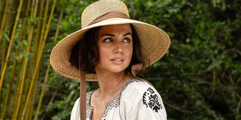 Ana de Armas en su rol provocador de baronesa en Edén (2025), vestuario estratégico y mirada magnética
