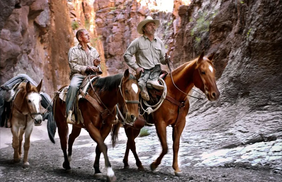 Los 3 entierros de Melquiades Estrada, escena a caballo